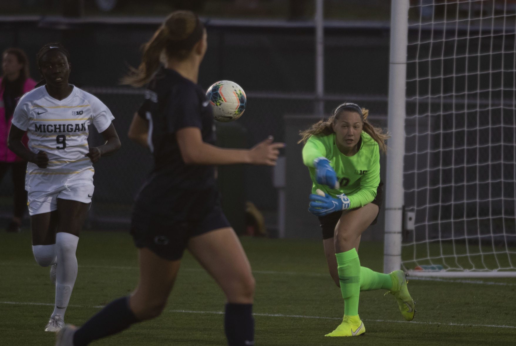 Women’s Soccer vs Michigan, Dennis (00)